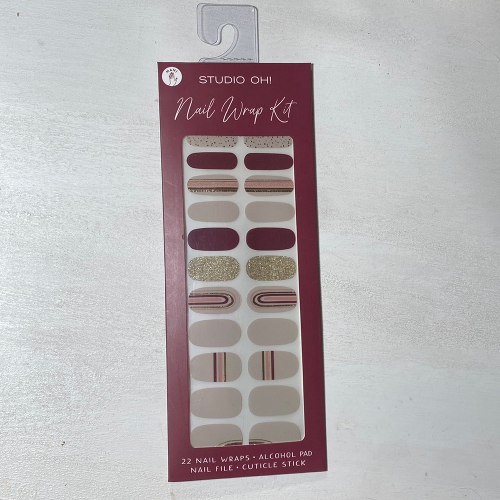 NEW Studio Oh! Nail wrap kit, gold & maroon